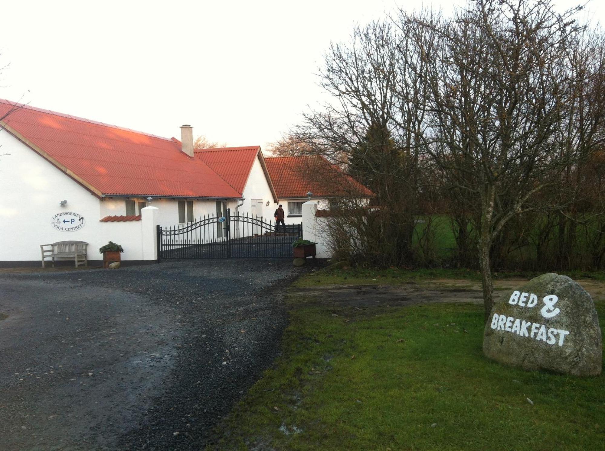 Sov Godt I Arnborg Bed & Breakfast ภายนอก รูปภาพ
